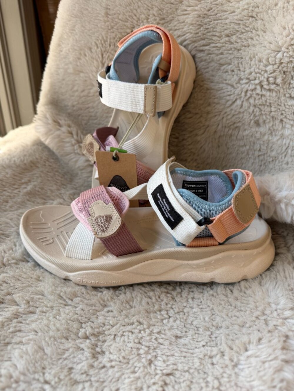 FLOWER MOUNTAIN {NWT} Nazca II (Taurus Trek Free People) | 8 / 39 | pink beige